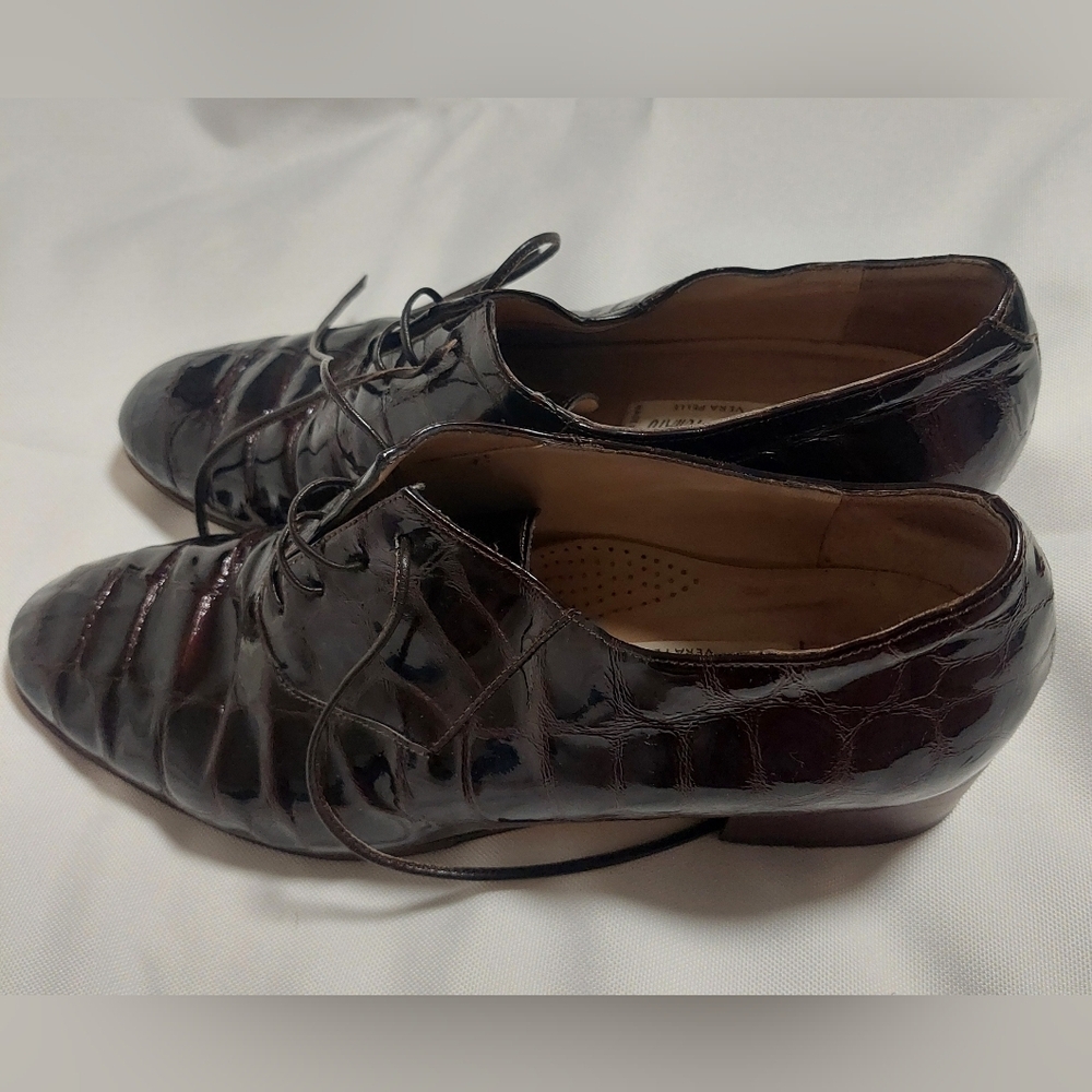 Women's Burgundy Patent Leather Lace-Up Oxfords